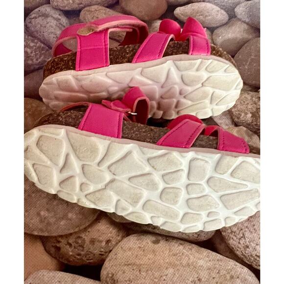 PINK FLOWER SANDAL-SIZE 9 - Picture 3 of 3